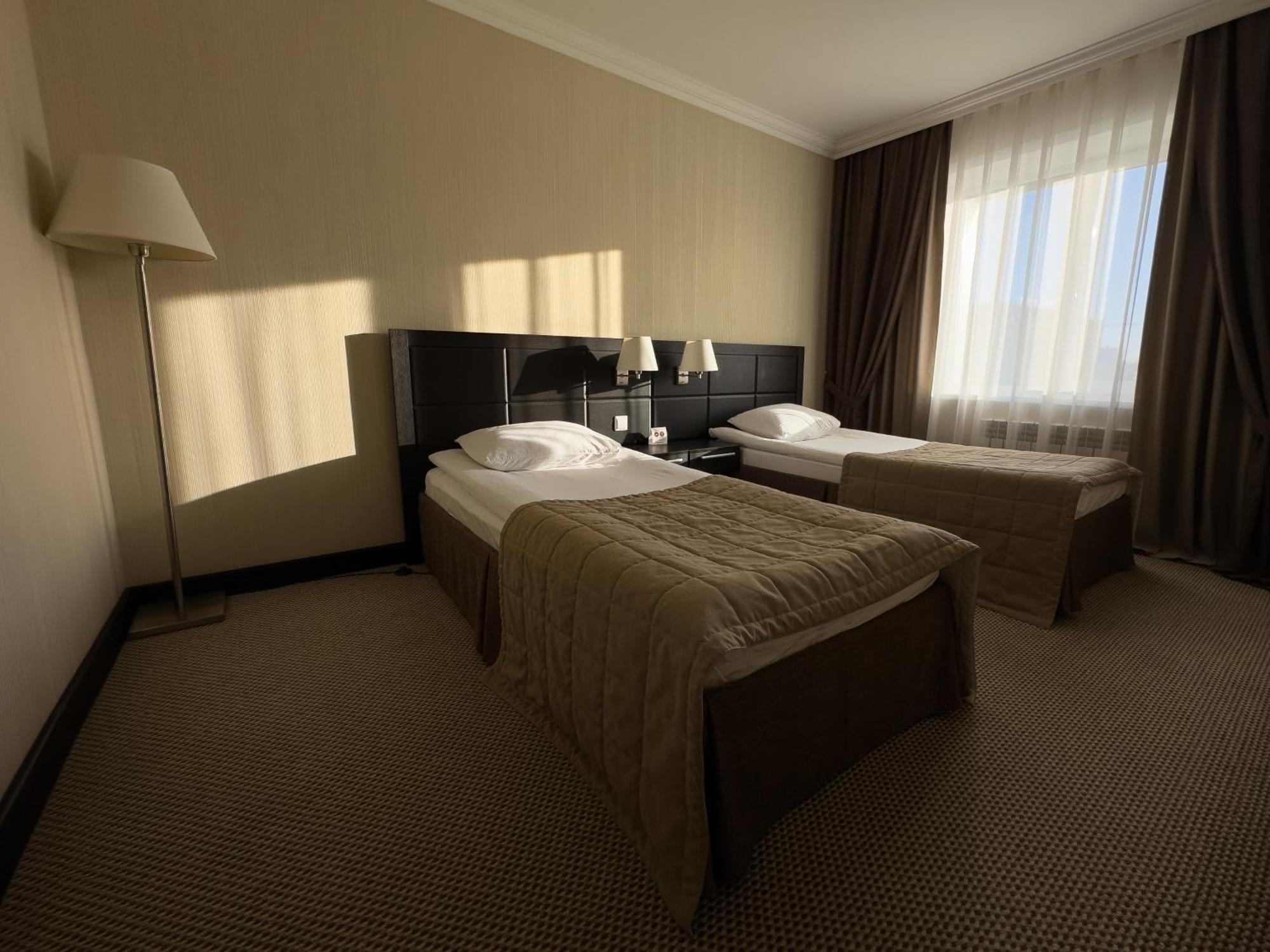 Hotel Home Parq Ekibastuz Exteriör bild